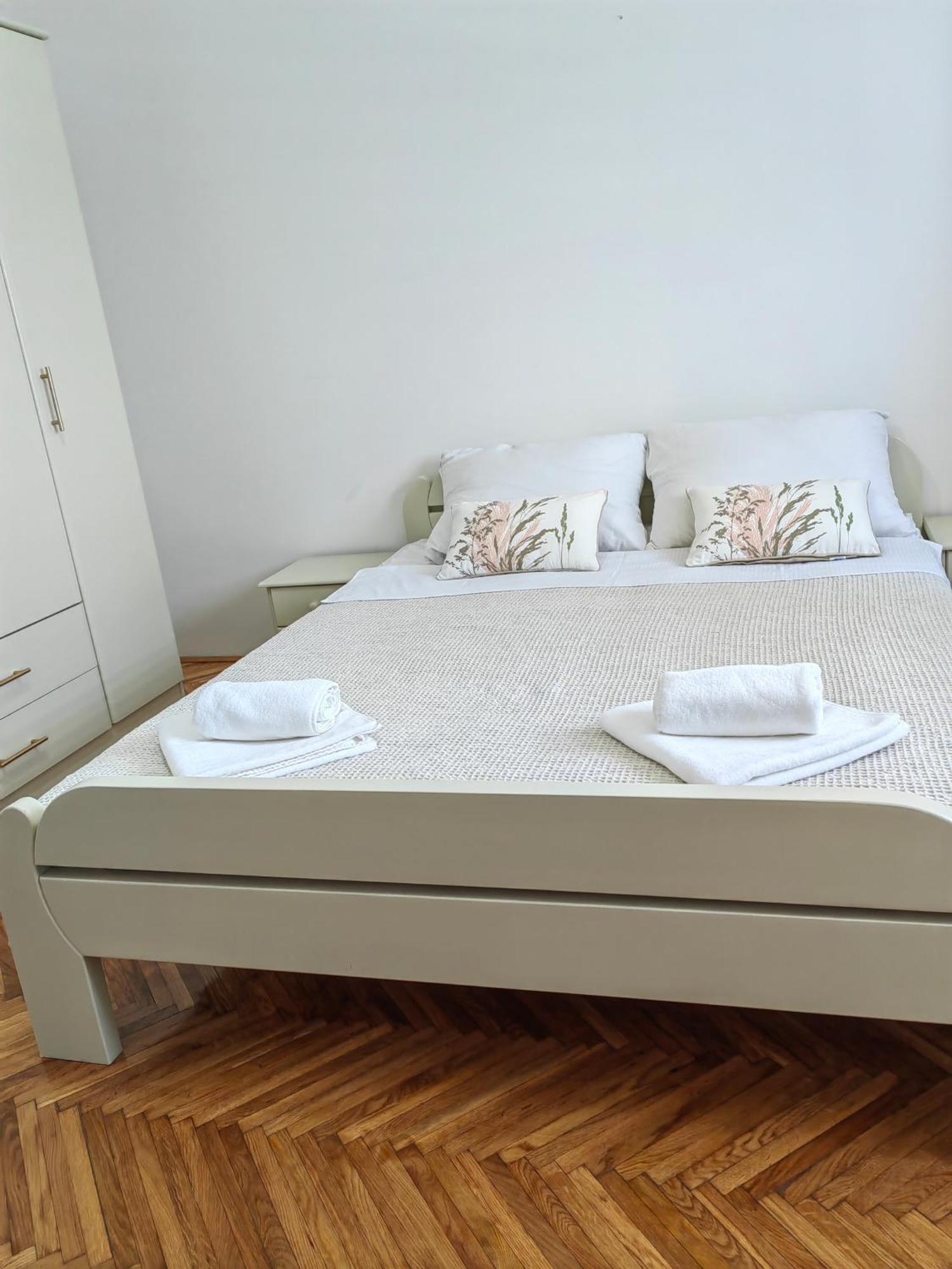 Orient Apartman Sremska Kamenica 外观 照片