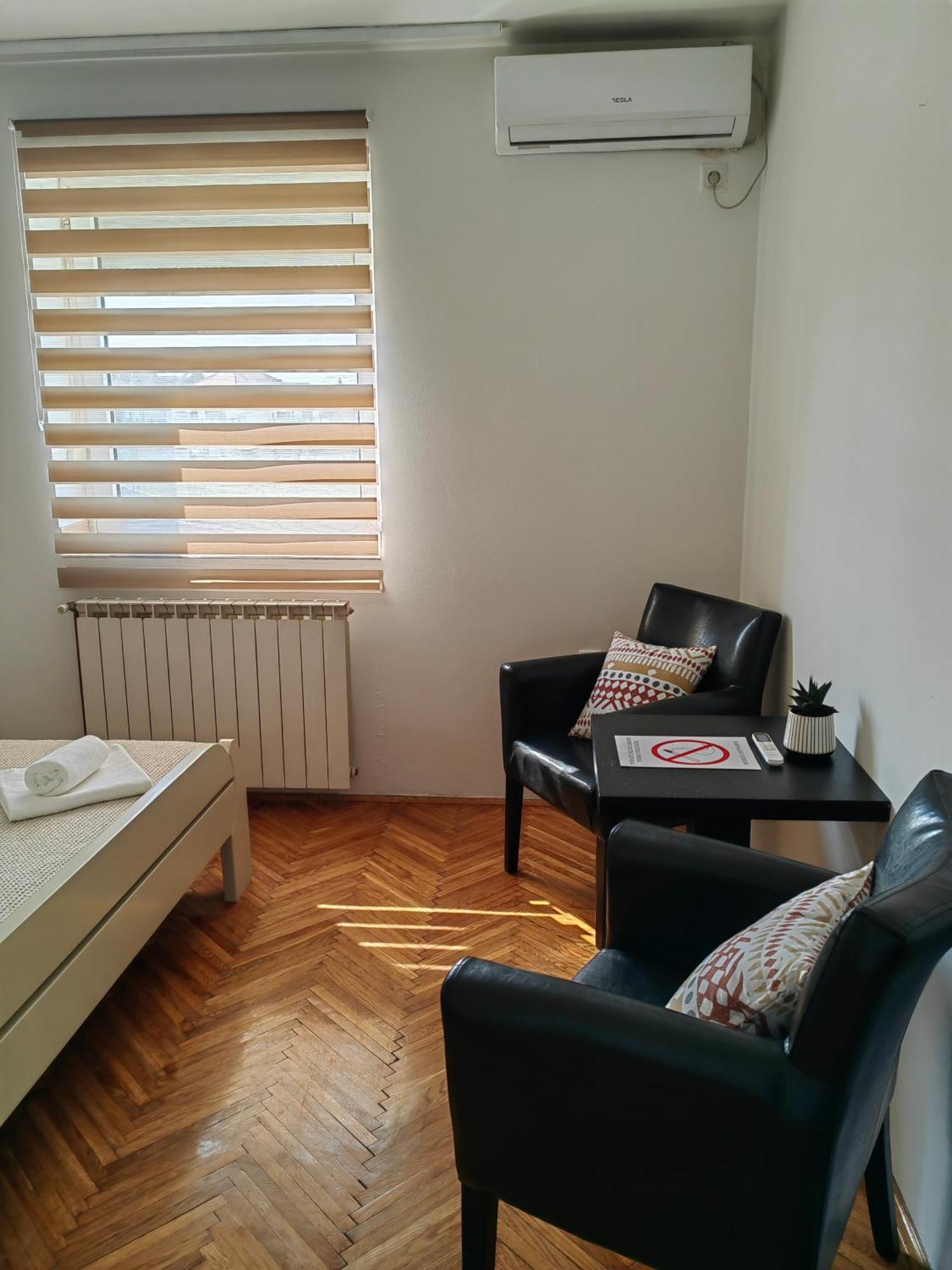 Orient Apartman Sremska Kamenica 外观 照片